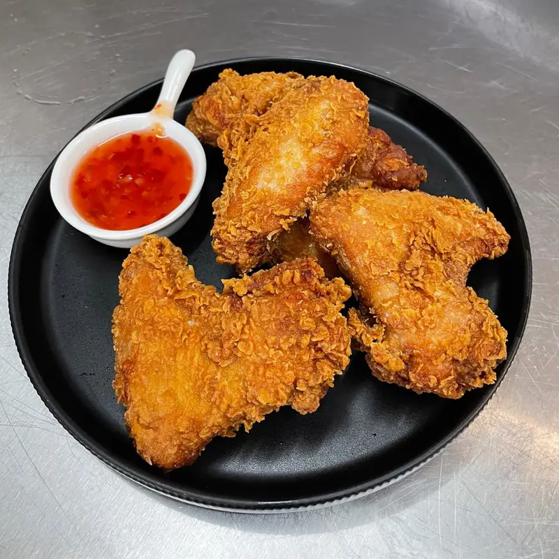 Gebratene Hähnchenflügel